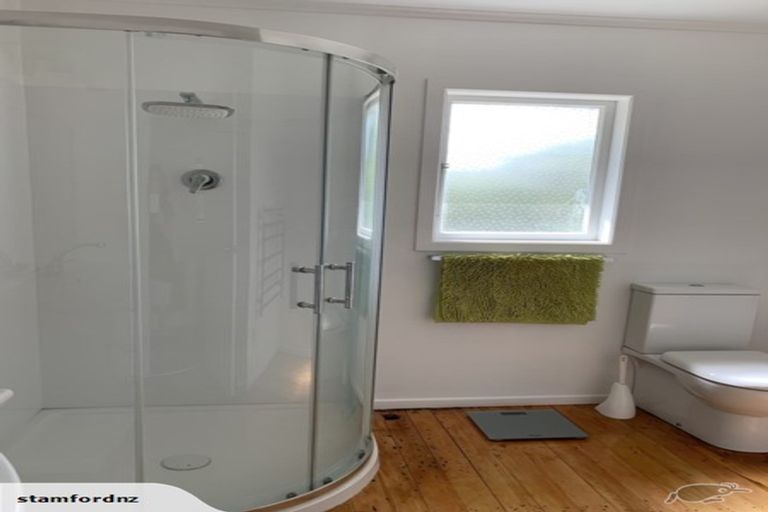 Photo of property in 32 Taupo Street, Green Bay, Auckland, 0604