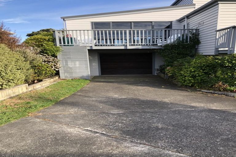 Photo of property in 45 Mana View Road, Paremata, Porirua, 5026