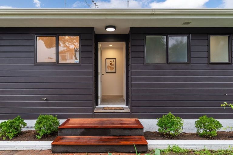 Photo of property in 8 Hague Place, Birkenhead, Auckland, 0626