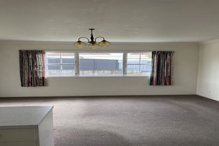 Photo of property in 1 Marnane Terrace, St Andrews, Hamilton, 3200