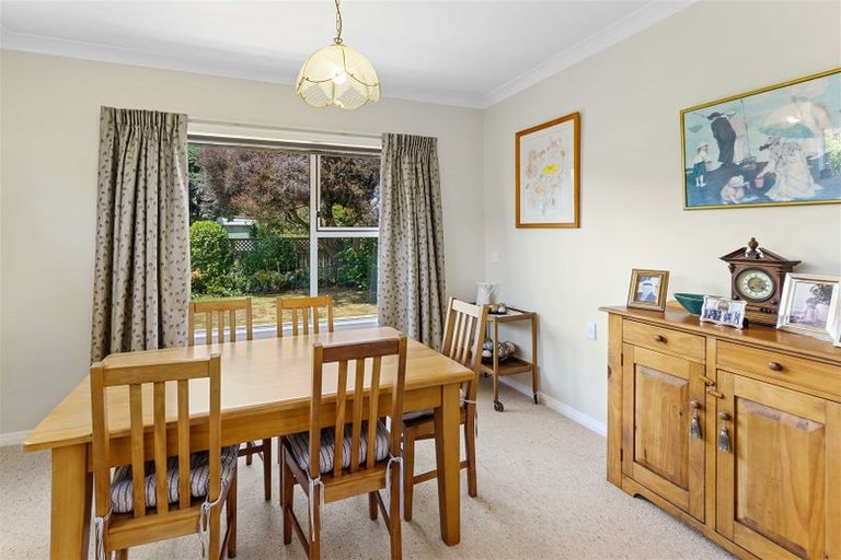 Photo of property in 121 Belvedere Avenue, Waikanae, 5036