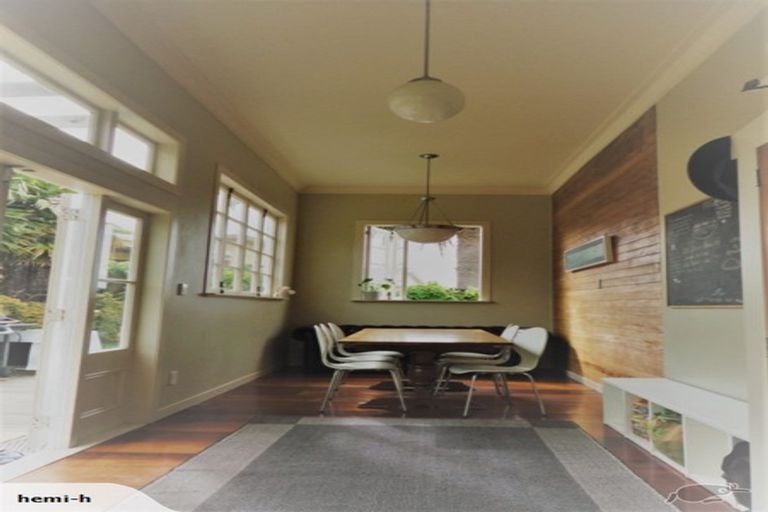 Photo of property in 20 Government Road, Raglan, 3225