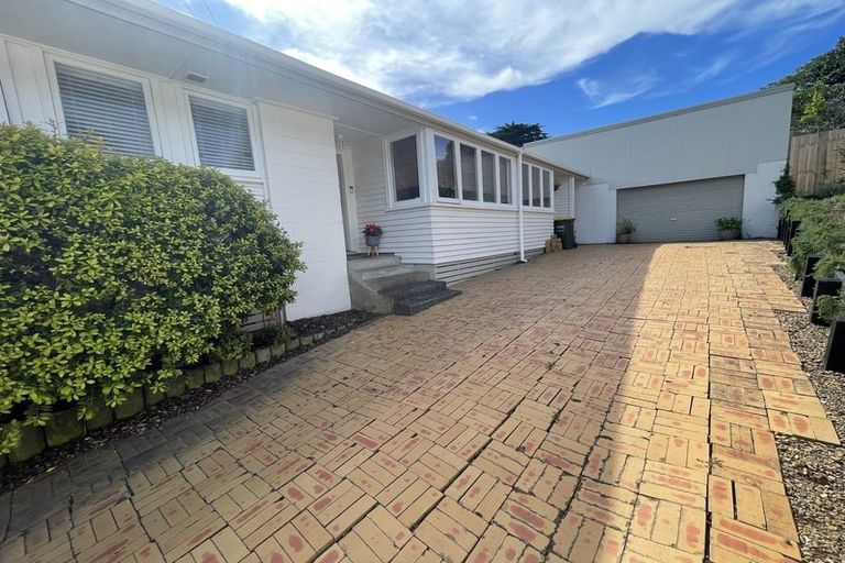 Photo of property in 8 Miro Place, Waiuku, 2123