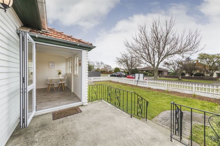 Photo of property in 25 Ihle Street, Terrace End, Palmerston North, 4410