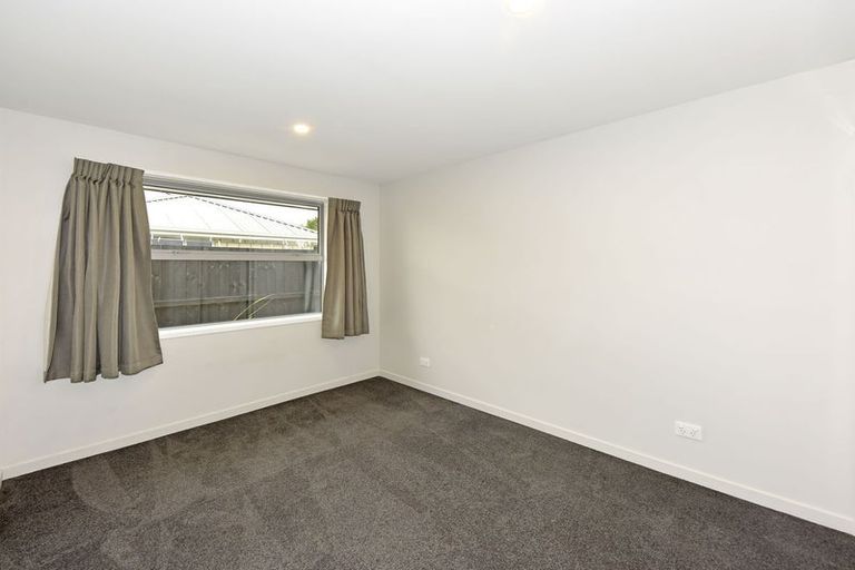 Photo of property in 27 Robert Duncan Road, Belfast, Christchurch, 8051