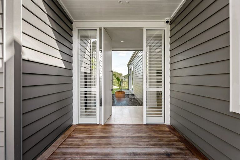 Photo of property in 48 Upper Whangateau Road, Big Omaha, 0985