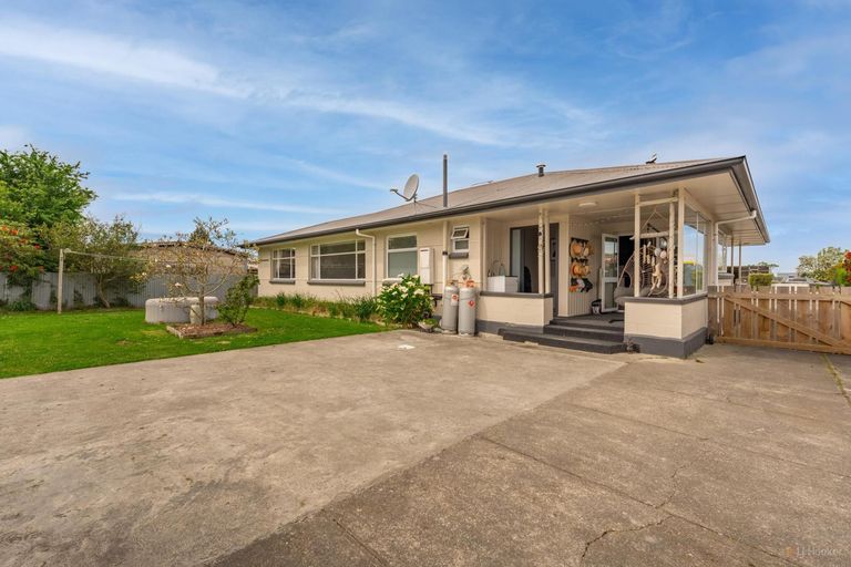 Photo of property in 30 Timaru Road, Waimate, 7924