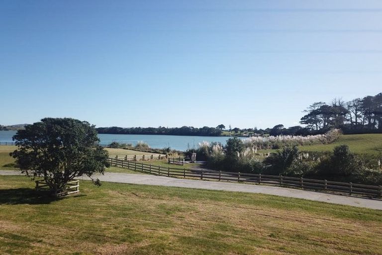 Photo of property in 17 Goble Road, Clarks Beach, 2679