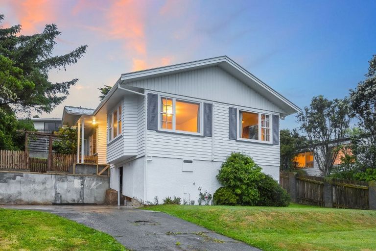 Photo of property in 117 Conclusion Street, Ascot Park, Porirua, 5024