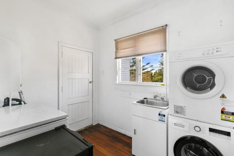 Photo of property in 199 Coronation Avenue, Welbourn, New Plymouth, 4310