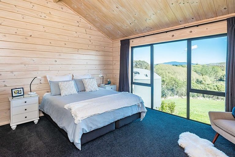 Photo of property in 214b Huia Street, Waikanae, 5391