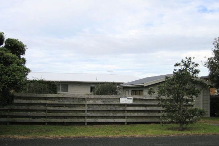 Photo of property in 4 Darroch Slope, Omaha, 0986