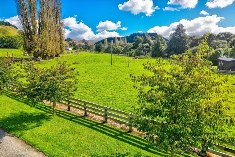 Photo of property in 5176 Turakina Valley Road, Hunterville, 4782