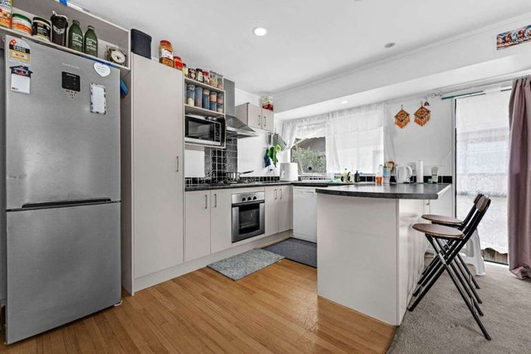 Photo of property in 82 Malaspina Place, Papatoetoe, Auckland, 2025