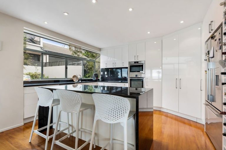 Photo of property in 40 Vipond Road, Stanmore Bay, Whangaparaoa, 0932