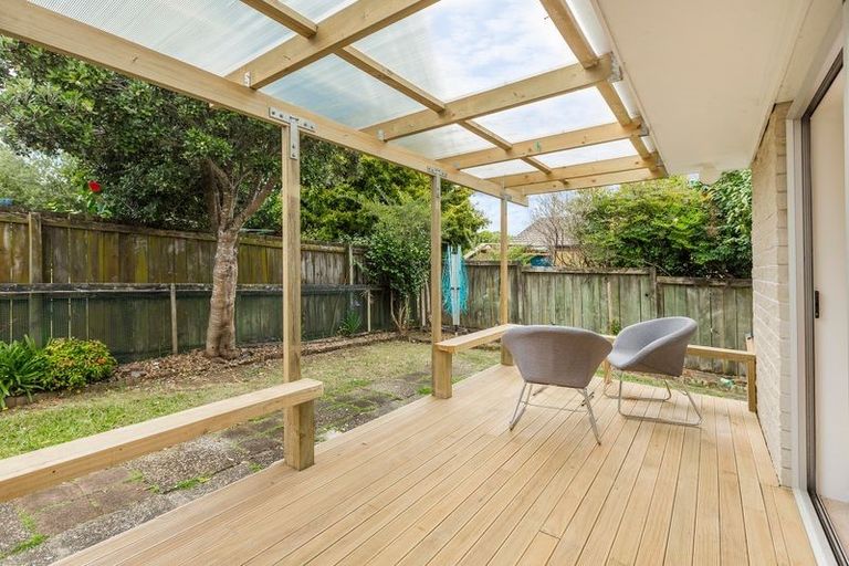 Photo of property in 2/349 Pakuranga Road, Pakuranga Heights, Auckland, 2010