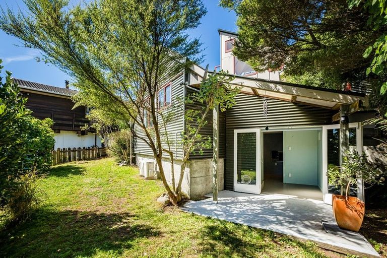 Photo of property in 11 Puketai Place, Pukerua Bay, 5026