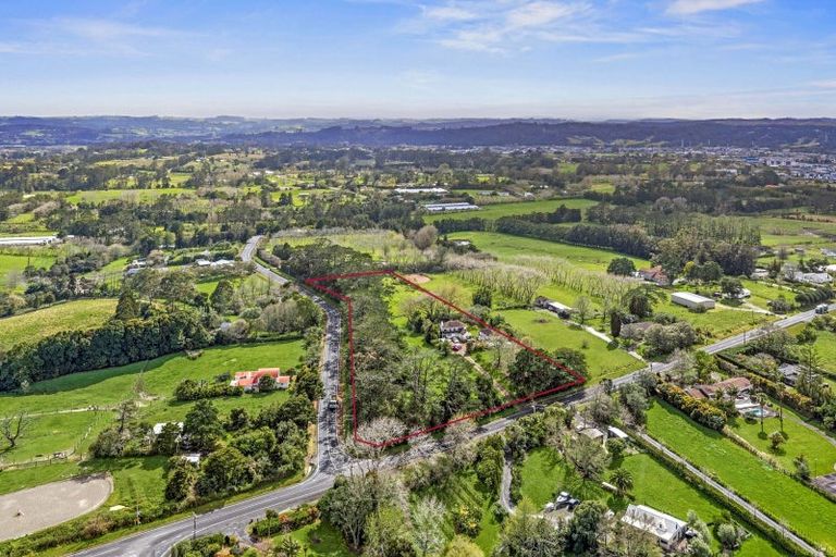 Photo of property in 86 Tawa Road, Kumeu, 0891