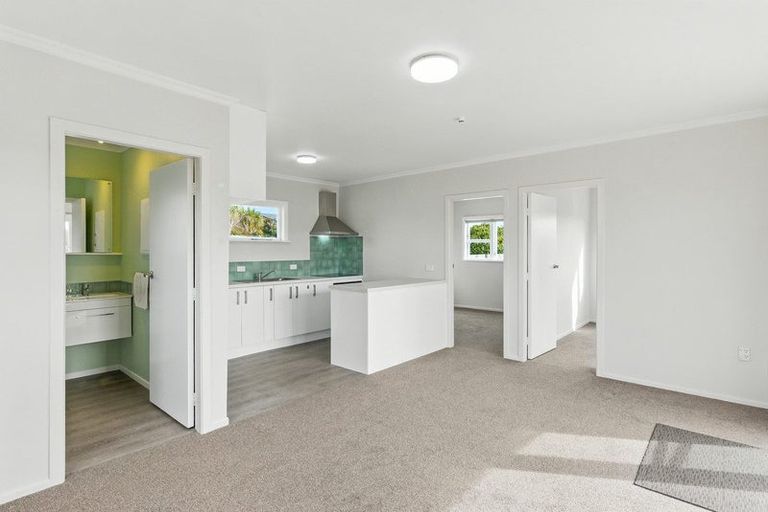 Photo of property in 47 Gray Avenue, Paraparaumu Beach, Paraparaumu, 5032
