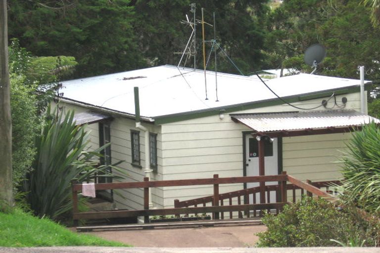 Photo of property in 41 Derwent Crescent, Titirangi, Auckland, 0604