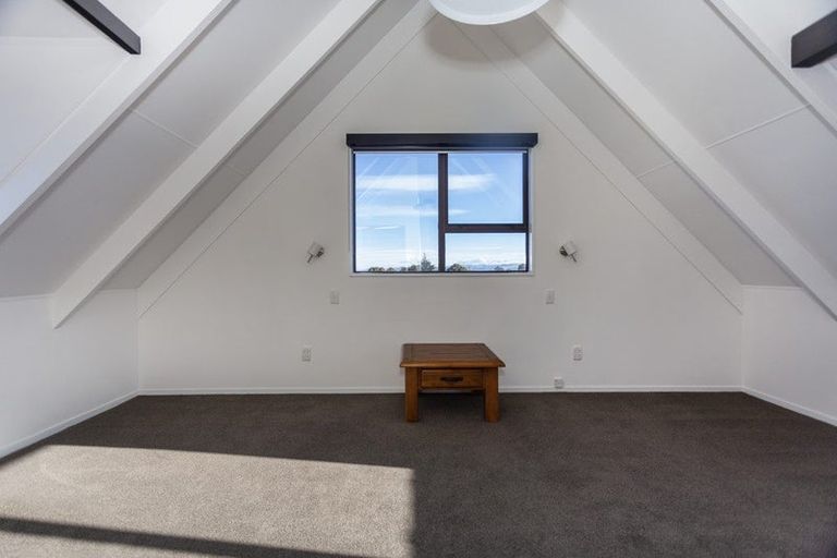 Photo of property in 15 Leven Street, South Hill, Oamaru, 9400