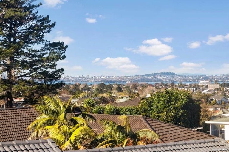 Photo of property in 20 Tatyana Place, Massey, Auckland, 0614