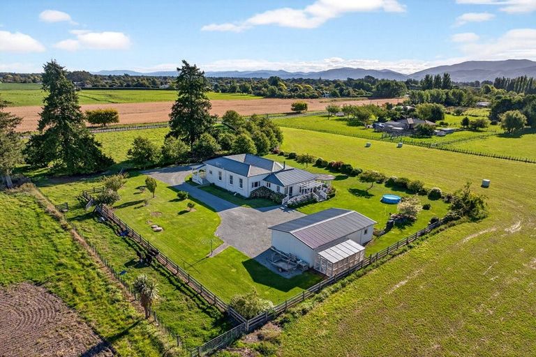 Photo of property in 23a Hupenui Road, Ahikouka, Greytown, 5794