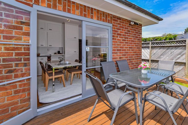 Photo of property in 117 Wallace Road, Mangere Bridge, Auckland, 2022