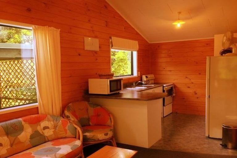 Photo of property in 2049 Ngunguru Road, Ngunguru, Whangarei, 0173