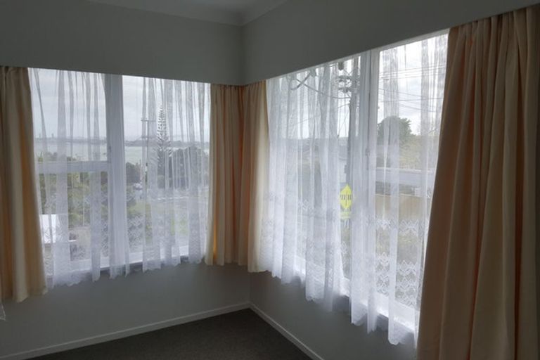Photo of property in 1/74 Jutland Road, Hauraki, Auckland, 0622