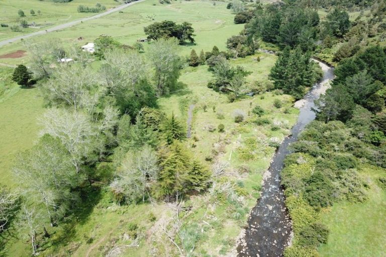 Photo of property in 401 Opouteke Road, Kaihu, Dargaville, 0379