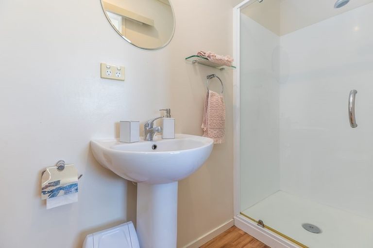 Photo of property in 325/26 Morningside Drive, Morningside, Auckland, 1025