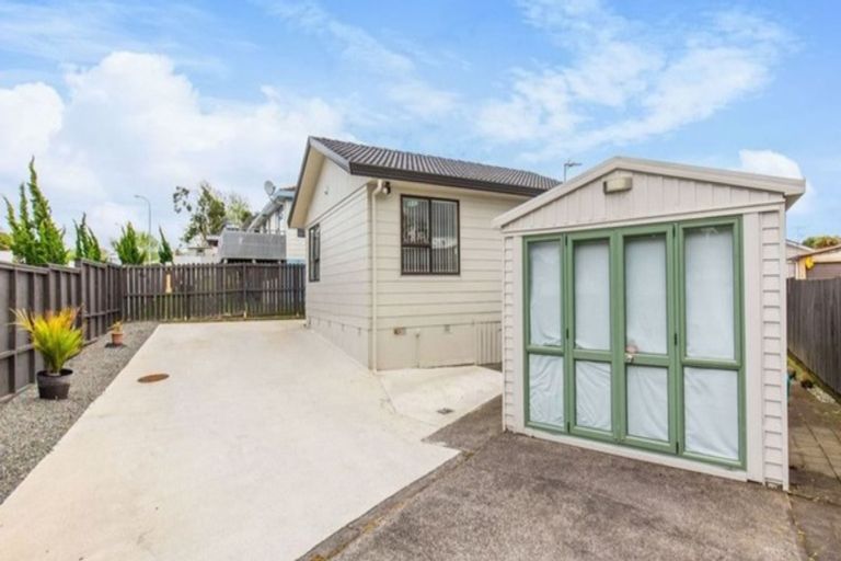 Photo of property in 5/1 Rebecca Rise, Weymouth, Auckland, 2103