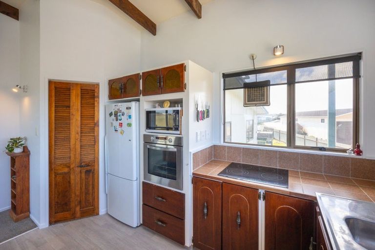 Photo of property in 1 Hartley Street, Foxton Beach, Foxton, 4815