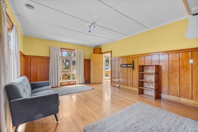 Photo of property in 13 Effingham Street, North New Brighton, Christchurch, 8083