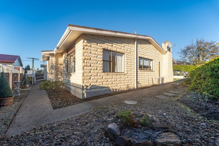 Photo of property in 6 Bond Street, Waimate, 7924
