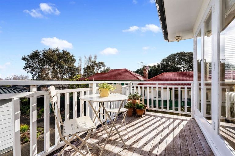 Photo of property in 1/45 Northboro Road, Belmont, Auckland, 0622