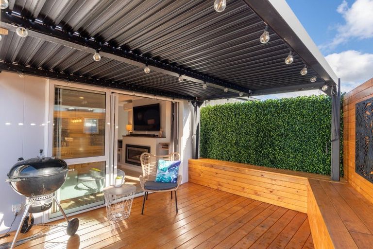 Photo of property in 15 Salisbury Crescent, Wallaceville, Upper Hutt, 5018