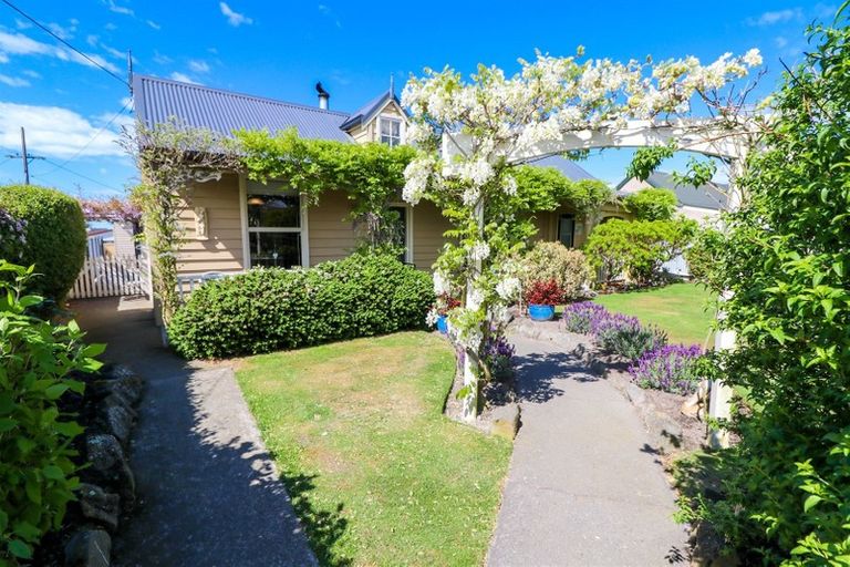 Photo of property in 18 Mowbray Street, Watlington, Timaru, 7910