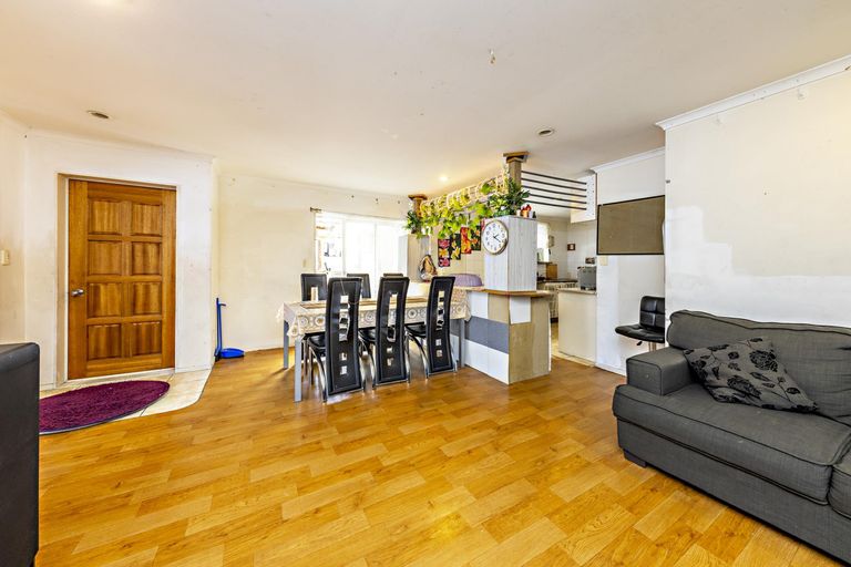 Photo of property in 153 Naylors Drive, Mangere, Auckland, 2022