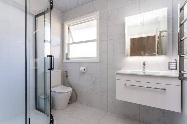 Photo of property in 10 Curletts Road, Sockburn, Christchurch, 8042