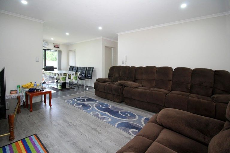 Photo of property in 16b Earlsworth Road, Mangere East, Auckland, 2024