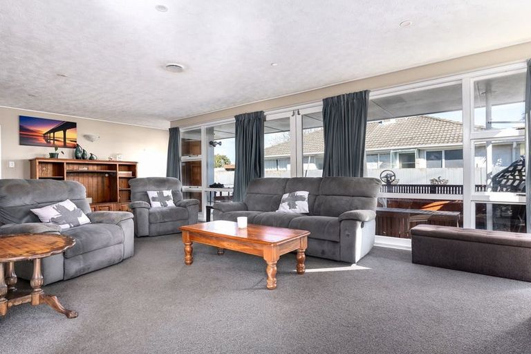 Photo of property in 13 Waitohi Street, Hornby, Christchurch, 8042