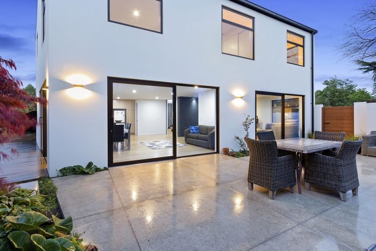 Photo of property in 80c Clyde Road, Ilam, Christchurch, 8041