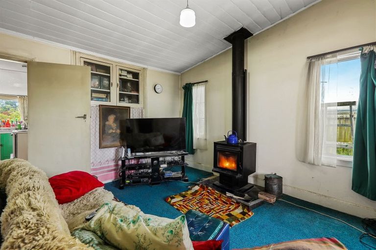 Photo of property in 79 Bowhill Road, New Brighton, Christchurch, 8083