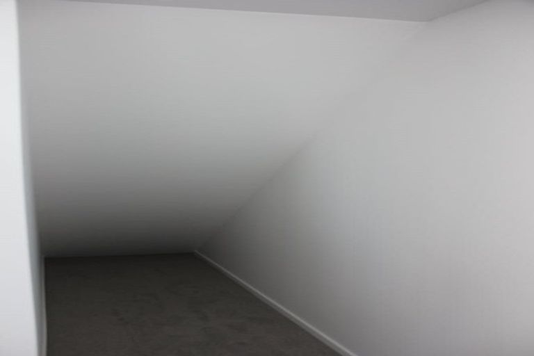 Photo of property in 15/62 Spenmoor Street, Newlands, Wellington, 6037