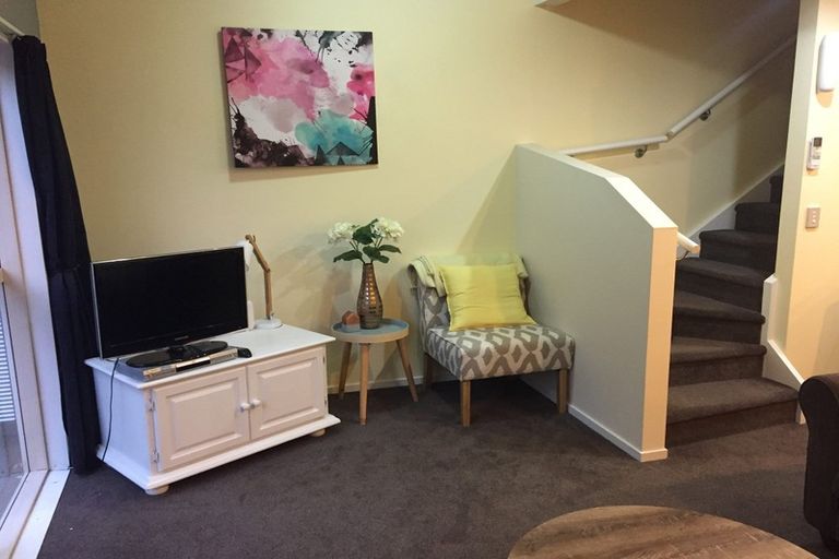 Photo of property in 1/206 Manuka Road, Bayview, Auckland, 0629