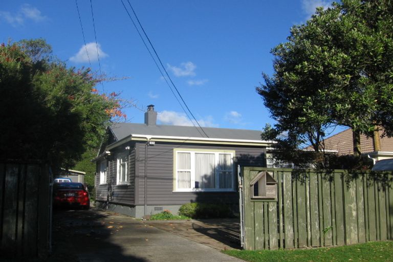Photo of property in 38 Brook Street, Waterloo, Lower Hutt, 5011