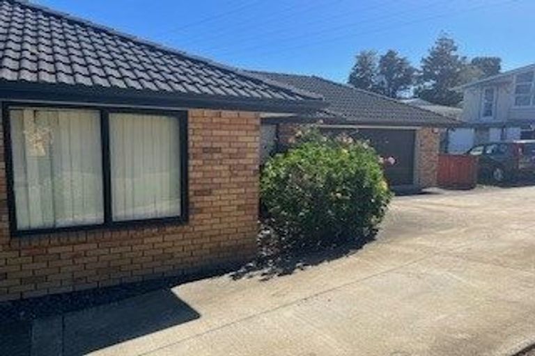 Photo of property in 2 Amsterdam Place, Avondale, Auckland, 0600