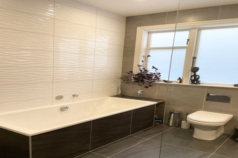 Photo of property in 16 Bruce Avenue, Brooklyn, Wellington, 6021